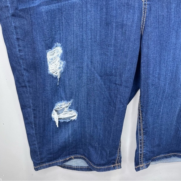 Melissa McCarthy Distressed Bermuda Shorts Size 28 - Picture 4 of 12